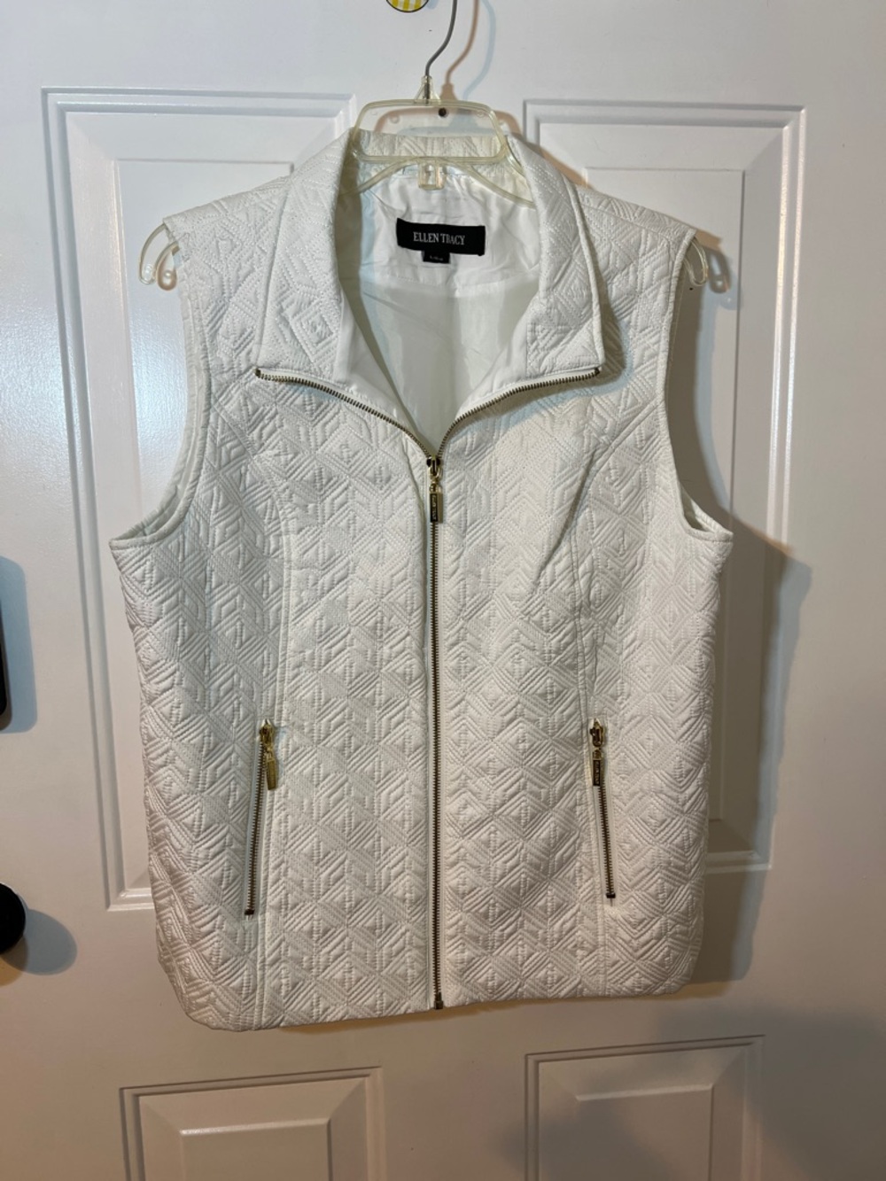 Ellen Tracy White Quilted Zip Vest with Gold Hardware